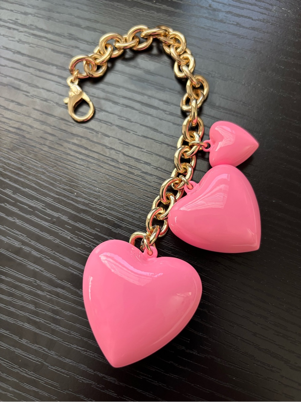 New Roxanne Assoulin happy heart Gold Chain Bracelet with Pink Heart Charms